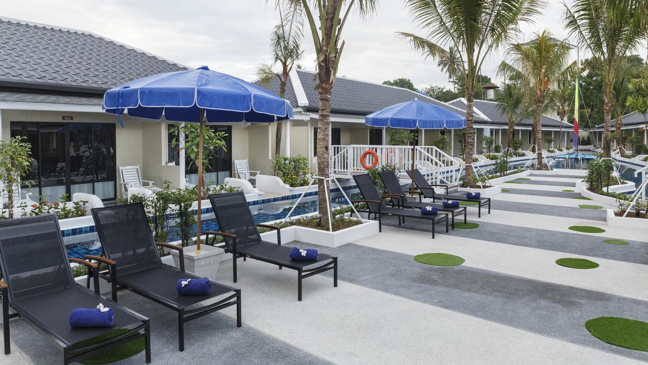 Tuana Hotels Brook Pool Access Chalong Exterior photo