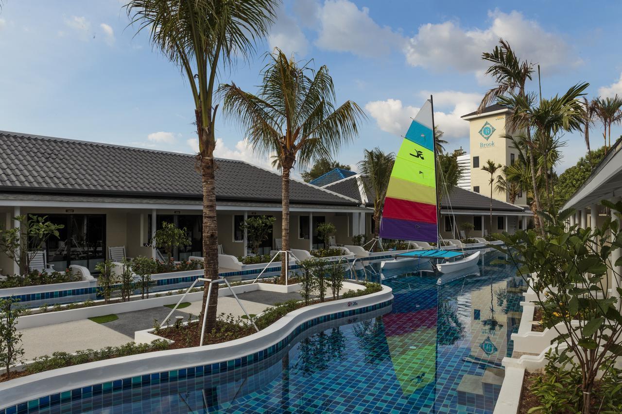 Tuana Hotels Brook Pool Access Chalong Exterior photo